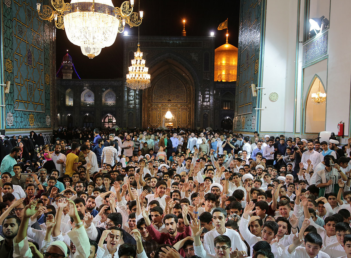 اعتکاف ۷۰۰ نوجوان در مسجد گوهرشاد و اهدای ثواب آن به شهدای فلسطین